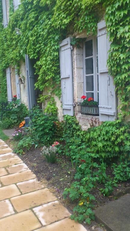 Chambre D'Hotes Le Moulin De Moulis ภายนอก รูปภาพ